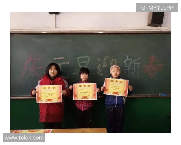 小小画家与足球梦一起飞翔的少儿绘画创作之旅